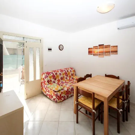 Apartment Casa Debora-2 By Interhome